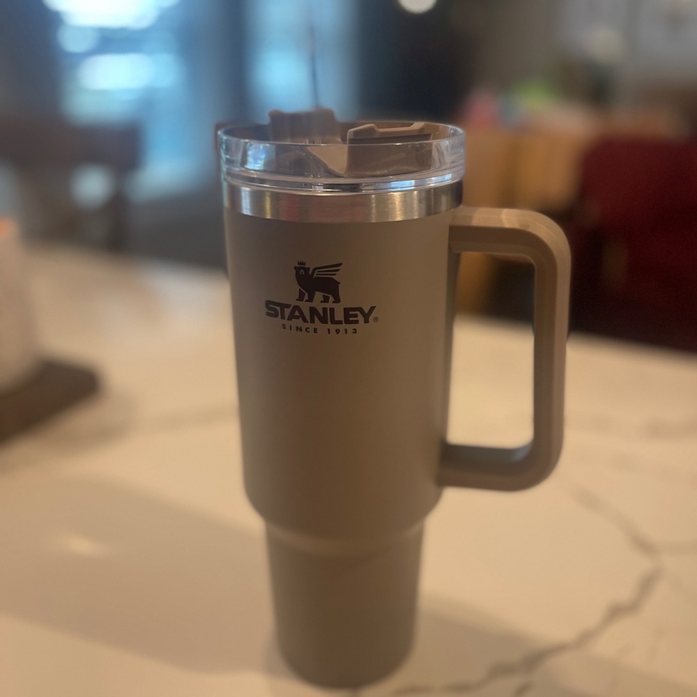 Stanley OG Adventure Quencher 40 oz,  Silt